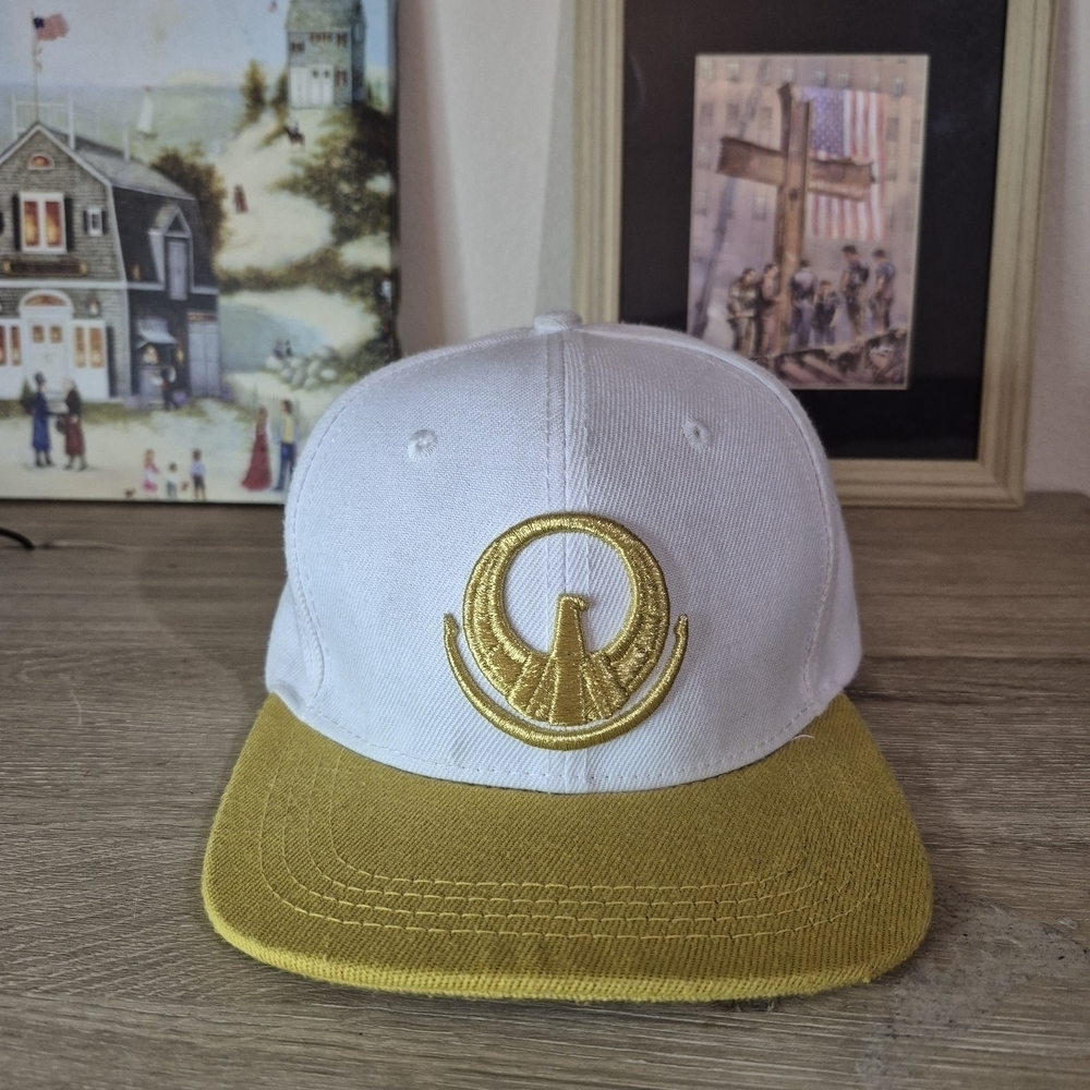 Saint Seiya (Caballeros Del Zodiac)White and Gold Cap with Gold Emblem